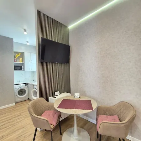 Luxury Flat Near Opera 3 Apartmán *