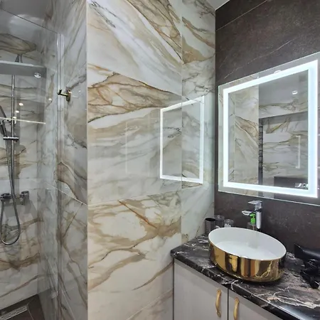 Luxury Flat Near Opera 3 Apartmán